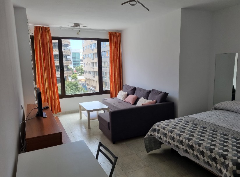 Referens 3201, Las Palmas (Santa Catalina-Las Canteras)